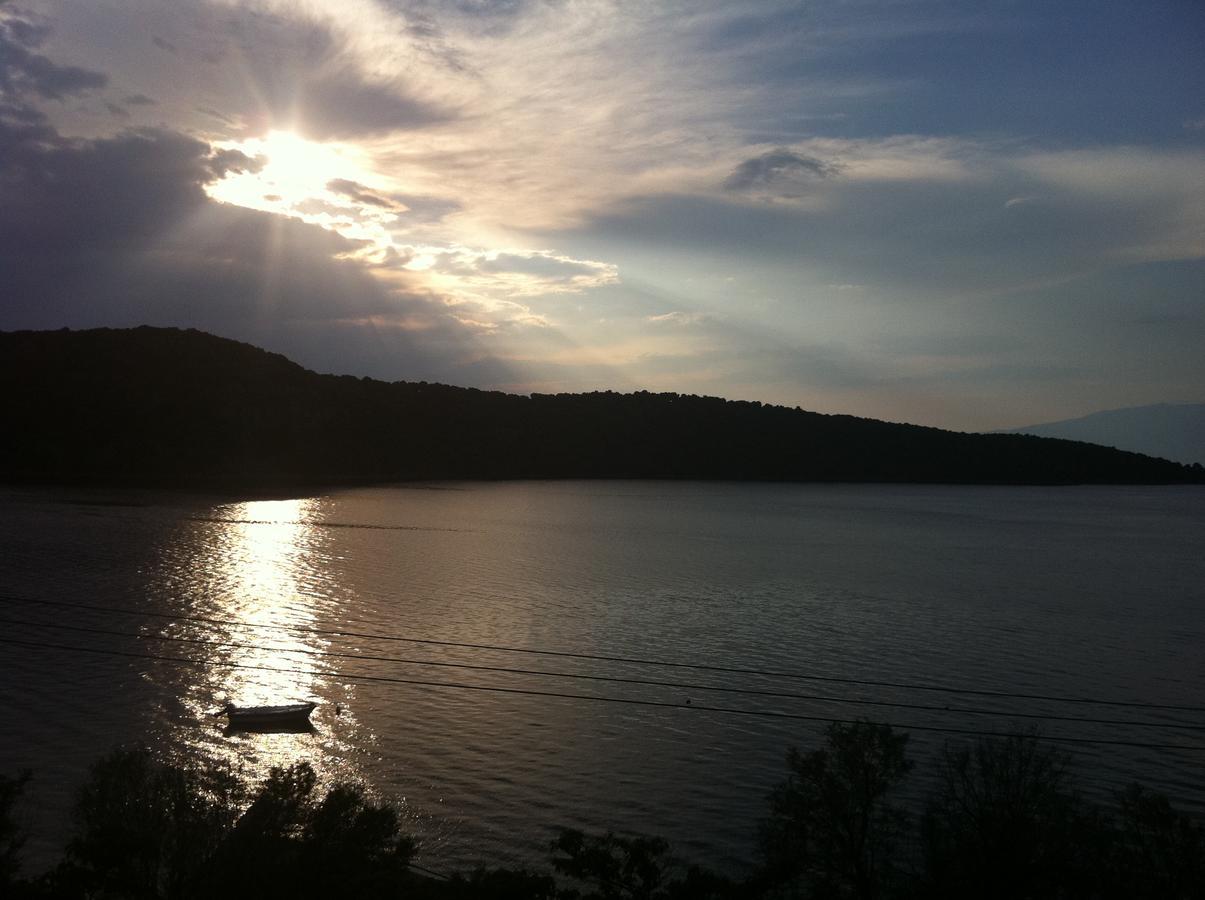 Blue Bay Hotel มิลินา ภายนอก รูปภาพ